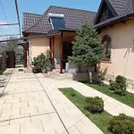 Hétvégi ház Casa Crinei *